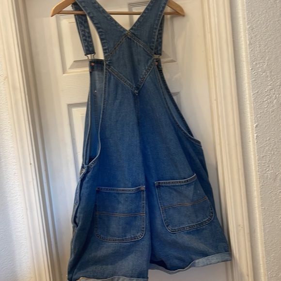 Old navy overalls - Picture 2 of 4